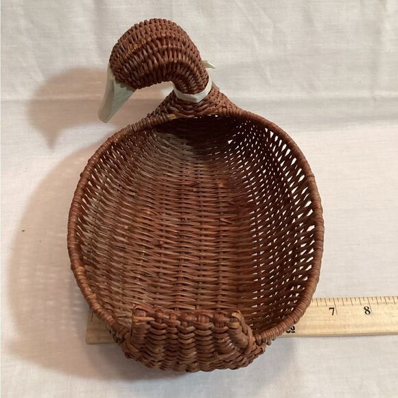 Bread Basket Vintage Brown Wicker Duck Centerpiece Farmhouse Decor Cottagecore - Picture 7 of 12